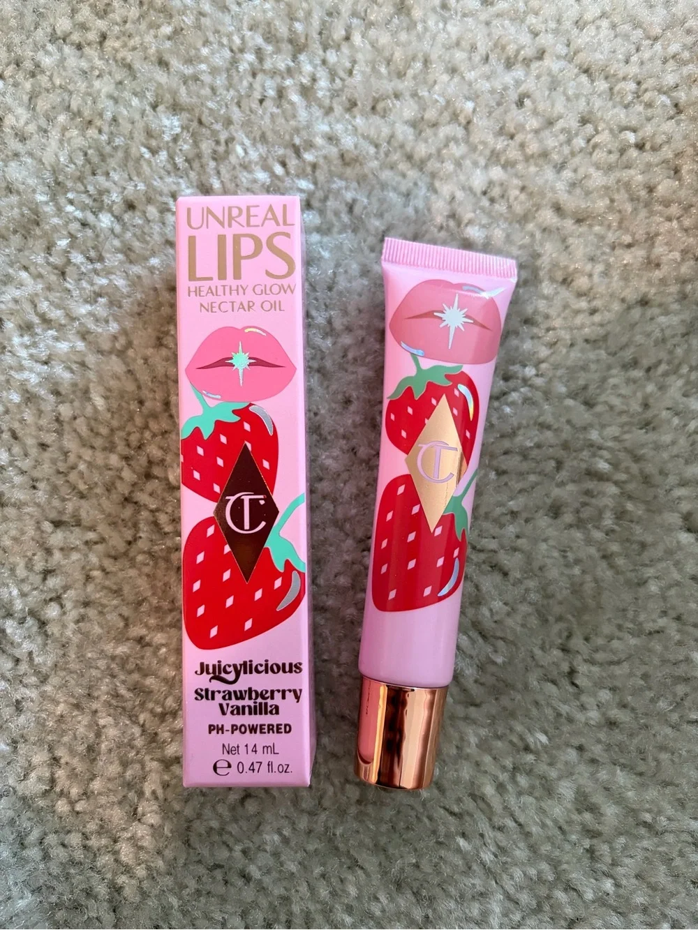 Charlotte Tilbury Unreal Lips Lip Oil - Juicylicious Strawberry Vanilla